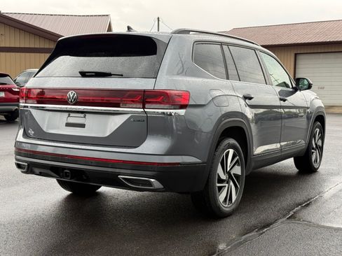 Used 2025 Volkswagen Atlas SE AWD/4WD image 8