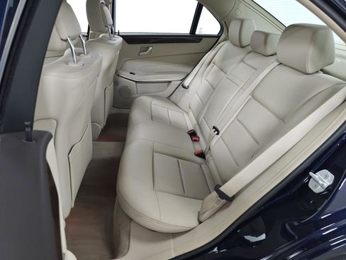 Used 2014 Mercedes-Benz E 350 4MATIC Sedan image 29