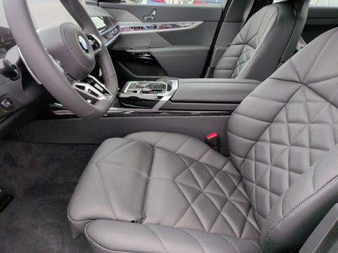 New 2026 BMW 740i w/ Premium Package RWD image 26
