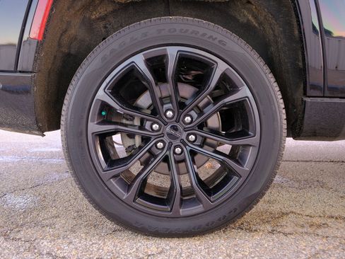 Used 2023 Jeep Grand Wagoneer L Series III w/ Rear Seat Video Group 1 image 51