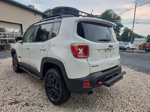 Used 2018 Jeep Renegade Trailhawk AWD/4WD image 6