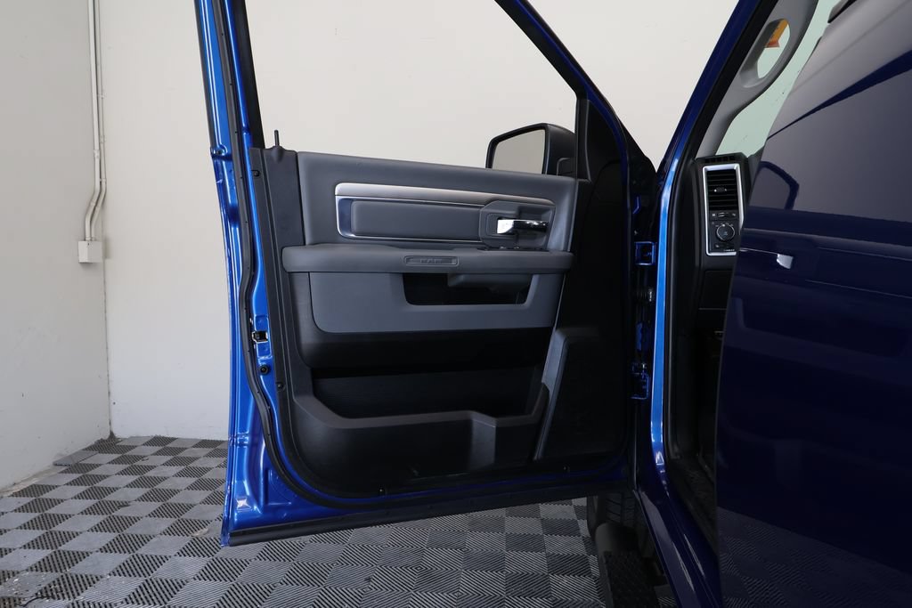 Used 2019 RAM 1500 Warlock w/ Electronics Group RWD image 17