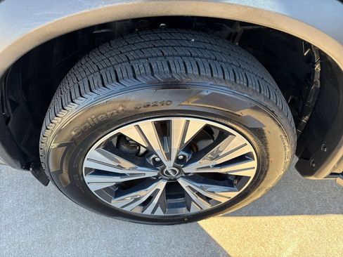 Used 2023 Nissan Rogue SV image 20