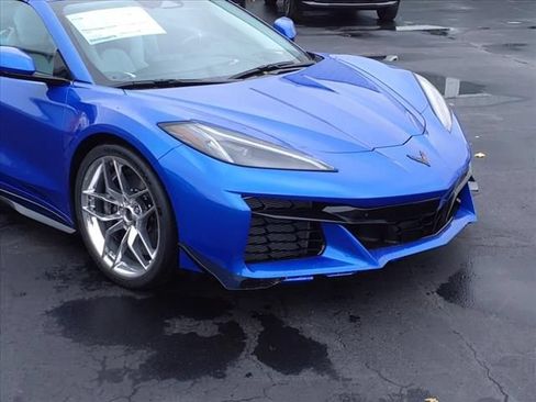 New 2025 Chevrolet Corvette Z06 w/ Z07 Performance Package RWD image 11