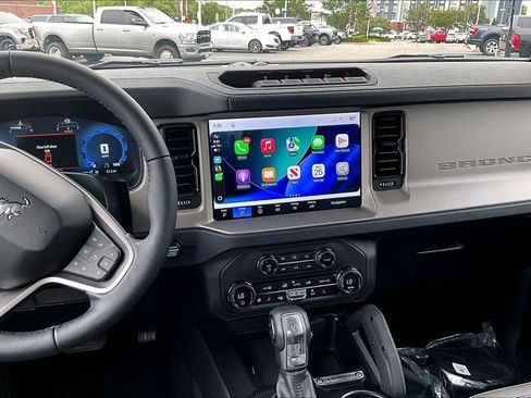 New 2026 Ford Bronco Outer Banks w/ Sasquatch Package AWD/4WD image 7