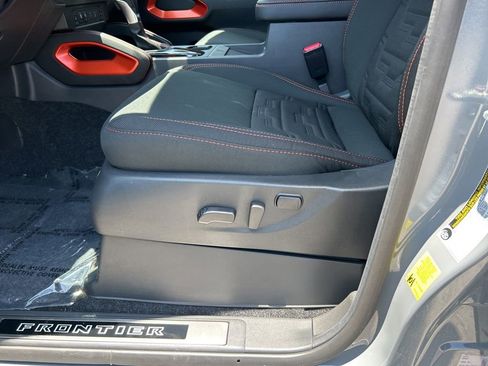 New 2025 Nissan Frontier PRO-4X w/ Pro Convenience Package image 11