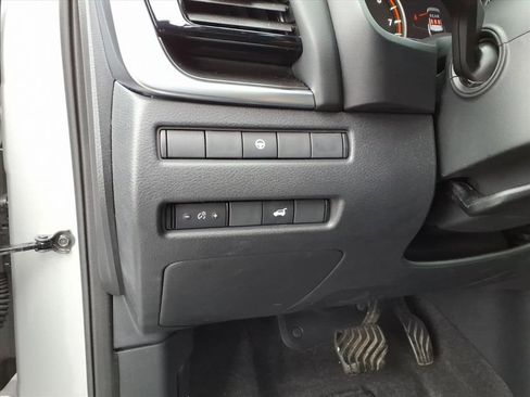 Used 2023 Nissan Rogue SV w/ SV Premium Package image 18