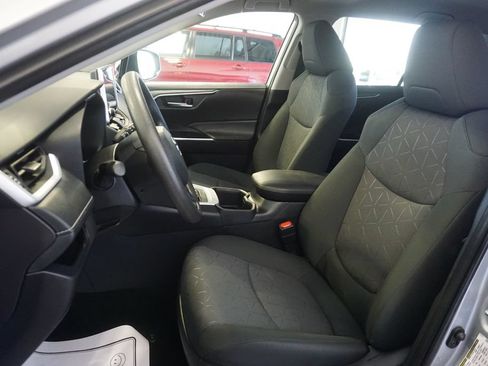 Certified 2025 Toyota RAV4 XLE AWD/4WD image 17