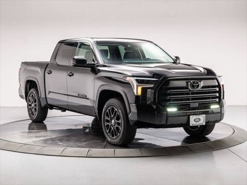 Used 2024 Toyota Tundra Limited AWD/4WD image 7
