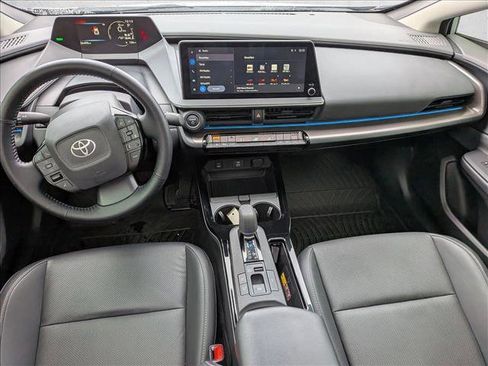 Certified 2023 Toyota Prius XLE image 18