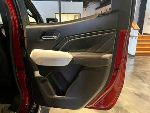 Used 2024 GMC Canyon AT4X w/ AT4X AEV Edition image 29