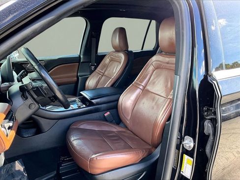 Used 2022 Lincoln Aviator Reserve w/ Elements Package Plus image 27