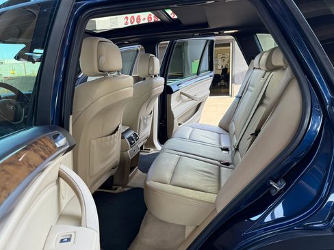 Used 2011 BMW X5 xDrive35i image 13