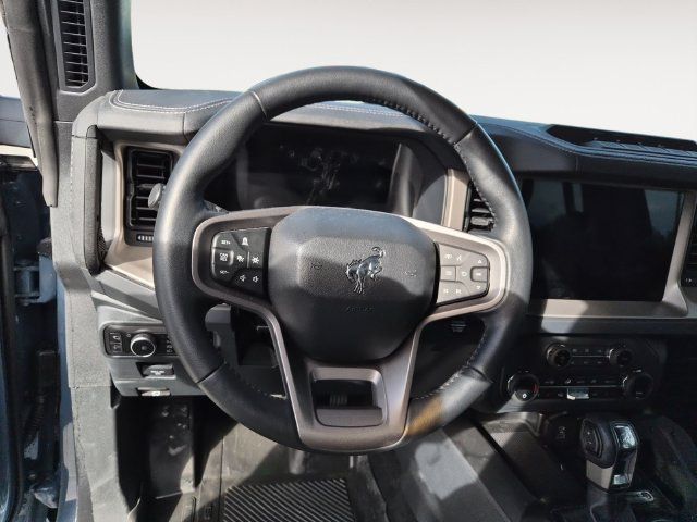 Used 2025 Ford Bronco Outer Banks w/ Sasquatch Package AWD/4WD image 13