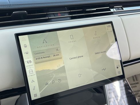 Used 2025 Land Rover Range Rover Long Wheelbase Autobiography image 28