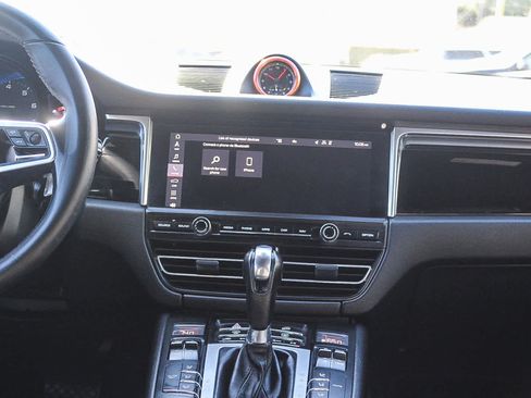 Used 2020 Porsche Macan image 13
