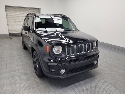 Used 2021 Jeep Renegade Latitude FWD image 14