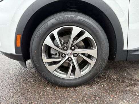 Used 2023 Buick Envision Essence image 9