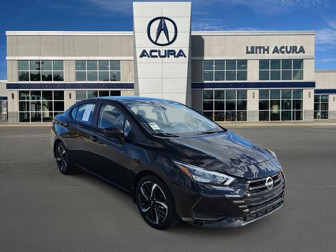 Used 2025 Nissan Versa SR w/ Trunk Package image 1