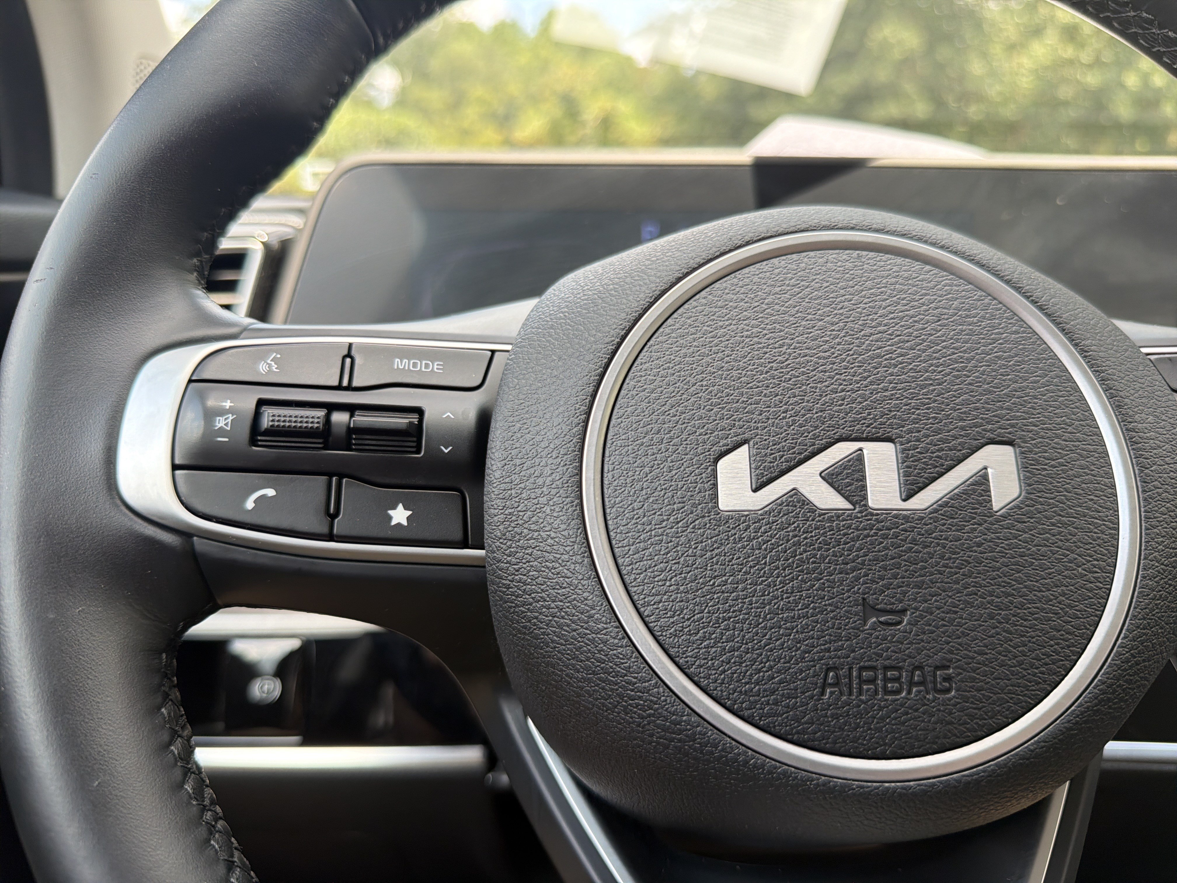 Used 2023 Kia Sportage EX FWD image 28