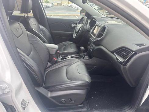 Used 2023 Jeep Cherokee Altitude Lux AWD/4WD image 25
