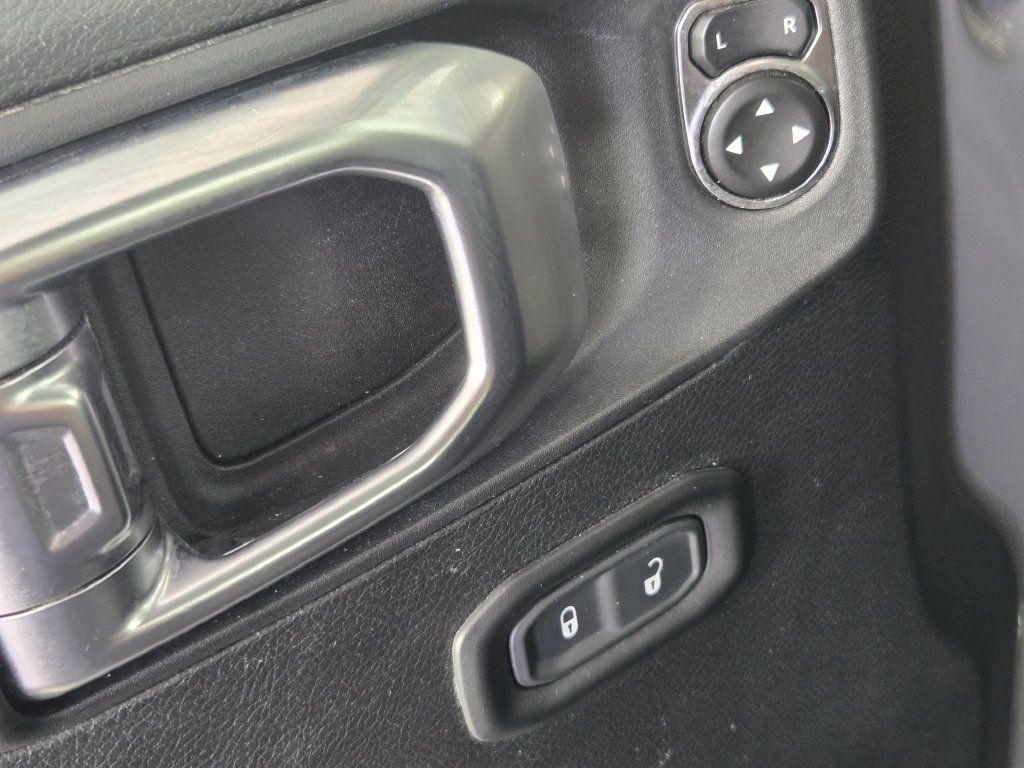 Used 2023 Jeep Gladiator Sport AWD/4WD image 25