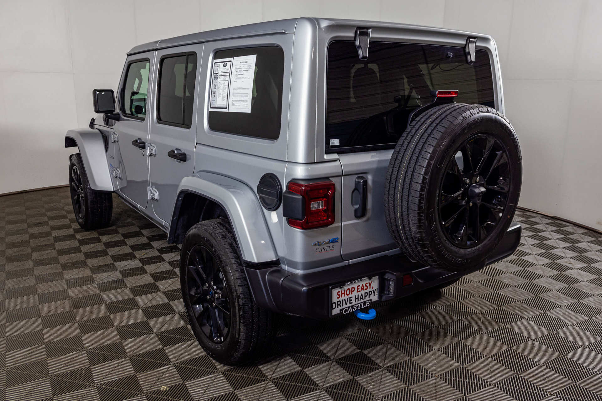 Used 2024 Jeep Wrangler Unlimited Sahara AWD/4WD image 17