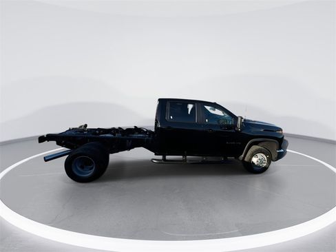 New 2026 Chevrolet Silverado 3500 LT image 9