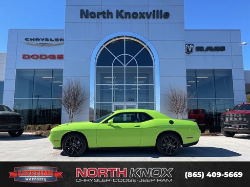 Used 2023 Dodge Challenger SXT w/ Blacktop Package image 5