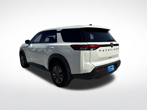 Used 2023 Nissan Pathfinder S FWD image 6
