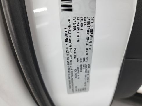 Used 2024 Chrysler Pacifica Limited image 72