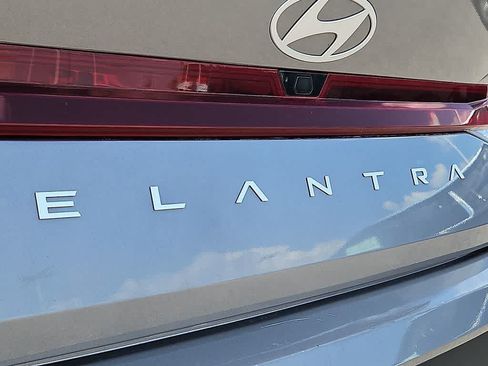 Used 2024 Hyundai Elantra SEL FWD image 30