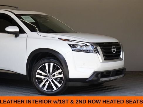Used 2025 Nissan Pathfinder Platinum w/ Cargo Package FWD image 3