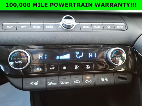 Certified 2025 Hyundai Elantra Limited image 26