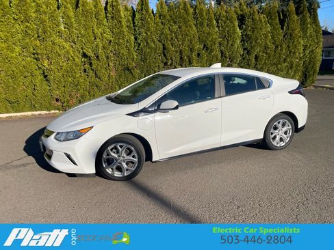 Used 2017 Chevrolet Volt Premier w/ Driver Confidence II Package image 3