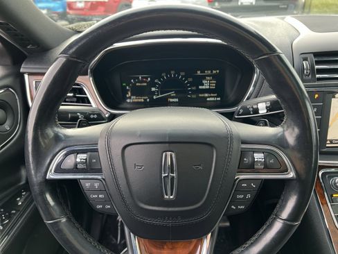 Used 2018 Lincoln Continental Reserve w/ Continental Climate Package image 15