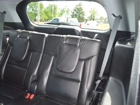 Used 2020 Ford Explorer XLT w/ Equipment Group 202A AWD/4WD image 21