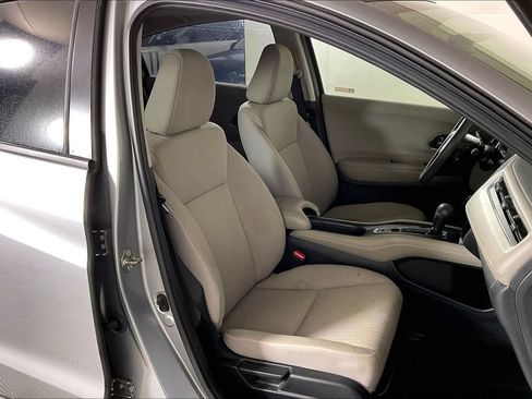 Used 2018 Honda HR-V EX image 6