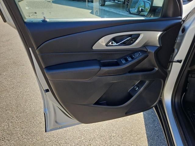 Used 2022 Chevrolet Traverse LT FWD image 21