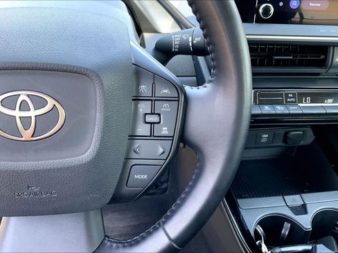 Used 2024 Toyota Prius LE FWD image 23