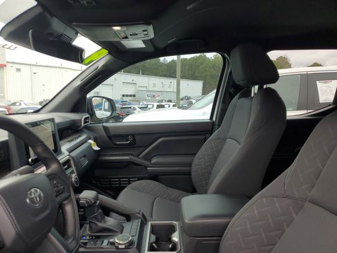 Used 2024 Toyota Tacoma SR5 image 17
