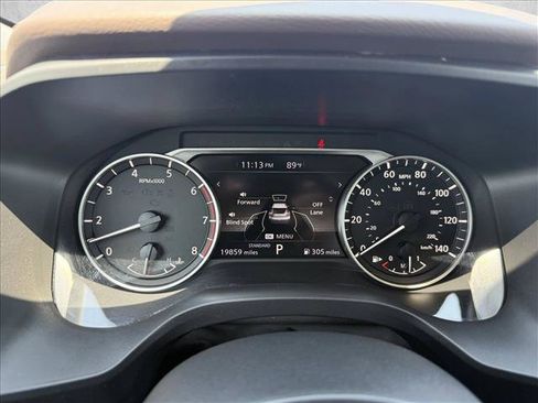 Used 2023 Nissan Rogue SV FWD image 15