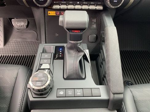 New 2025 Toyota Tacoma TRD Off-Road AWD/4WD image 22