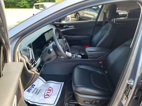 Certified 2023 Kia Sportage EX FWD image 10