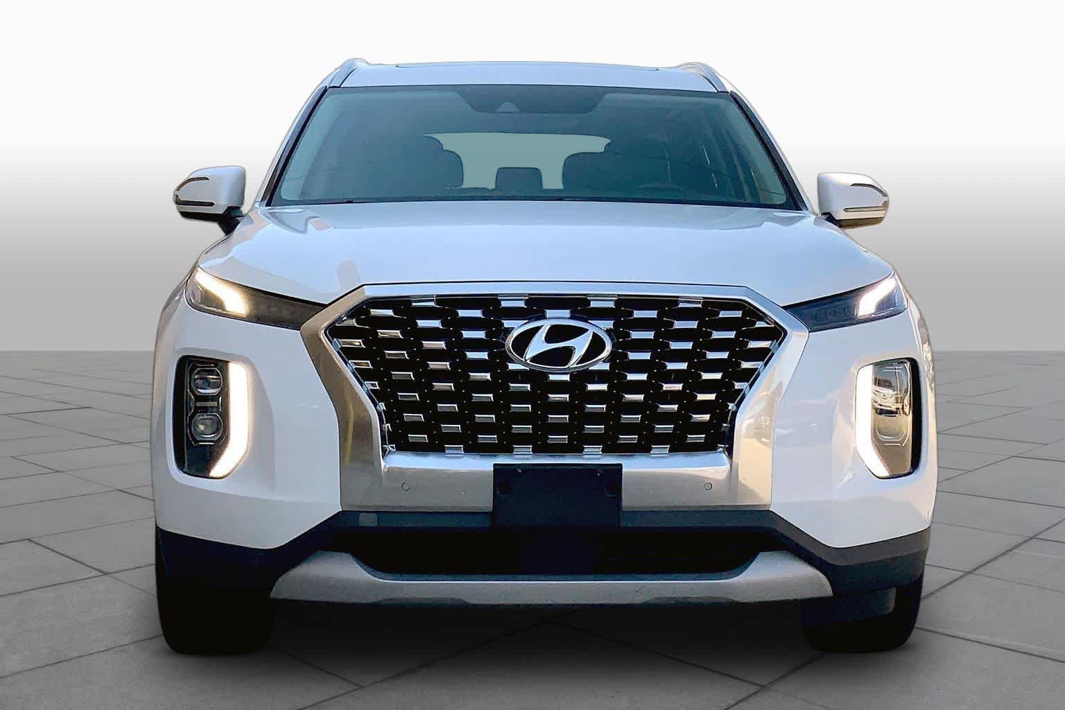 Used 2022 Hyundai Palisade SEL w/ 8P Bench Seat Package FWD image 4