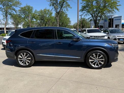 Used 2025 Acura MDX SH-AWD w/ Technology Package image 3
