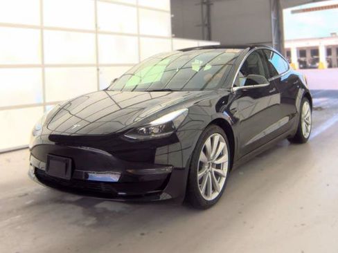 Used 2018 Tesla Model 3 Long Range AWD/4WD image 3