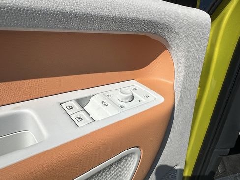 New 2025 Volkswagen ID. Buzz Pro S Plus image 18