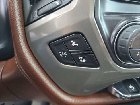 Used 2015 Chevrolet Silverado 2500 High Country image 27