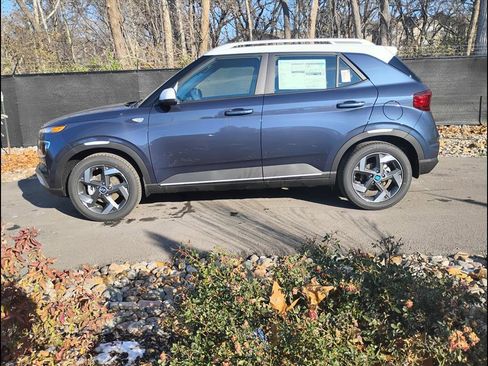 New 2026 Hyundai Venue SEL image 5